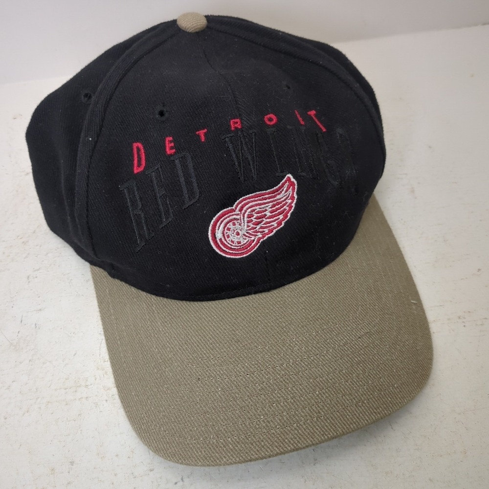 Vtg Detroit Red Wings Strapback Hat 90s Twins Enterprise NHL Black‎ Tan Cap OSFA
